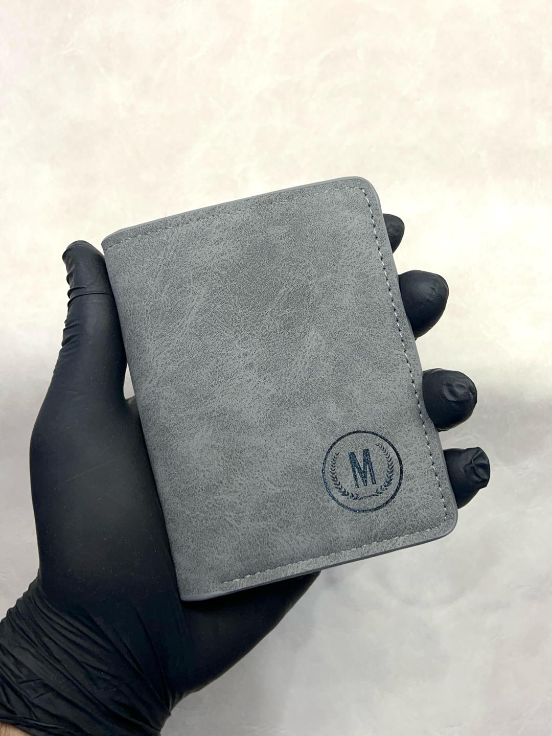 Stylish Men's Leather Bi-Fold Wallet Grey
