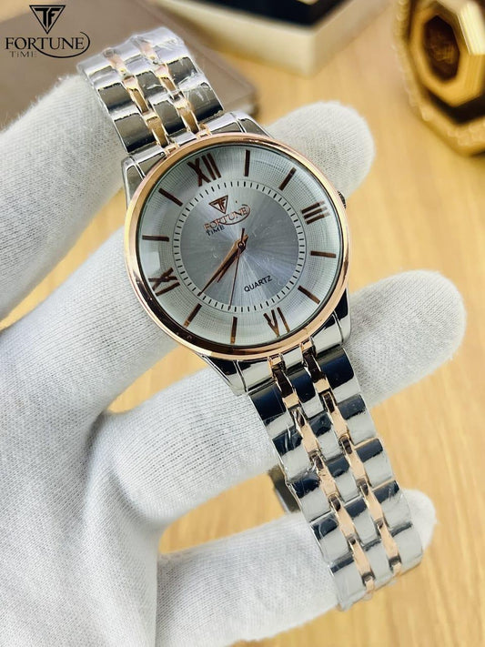Stylish Women's Quartz Chain Strap Watch | Everyday Luxury